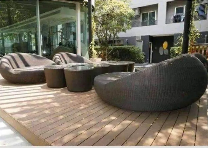 Elio Sukhumvit 64: Chic Space