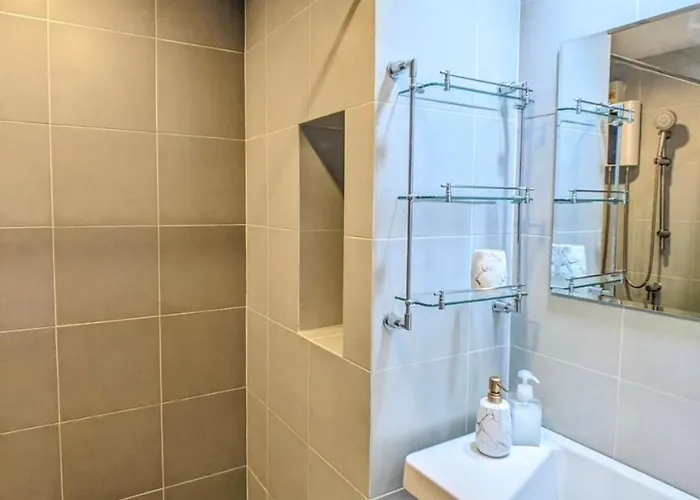 Elio Sukhumvit 64: Chic Space *
