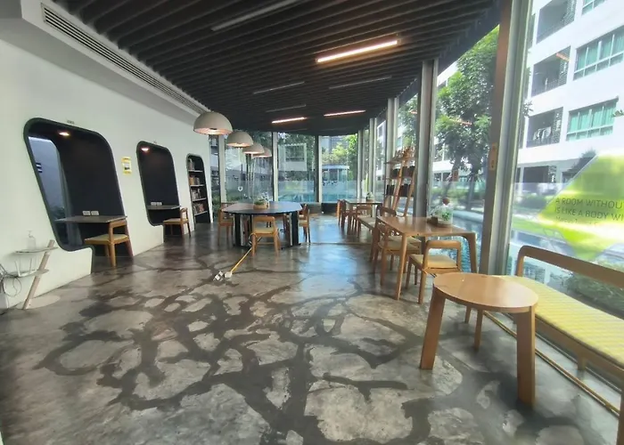Elio Sukhumvit 64: Chic Space Apartment